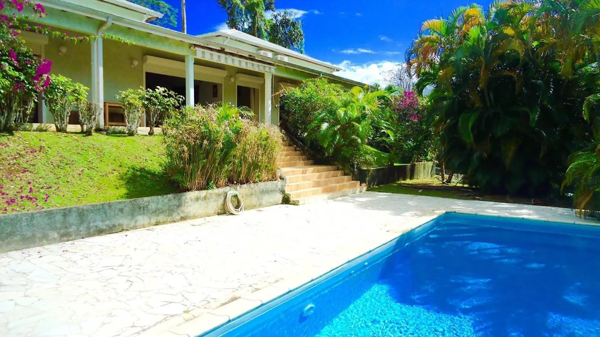 Σπίτι διακοπών Villa Les Tililis - Belle Villa De 300 M2 Situee Au Calme Avec Grande Piscine Et Vue Montagne Petit-Bourg