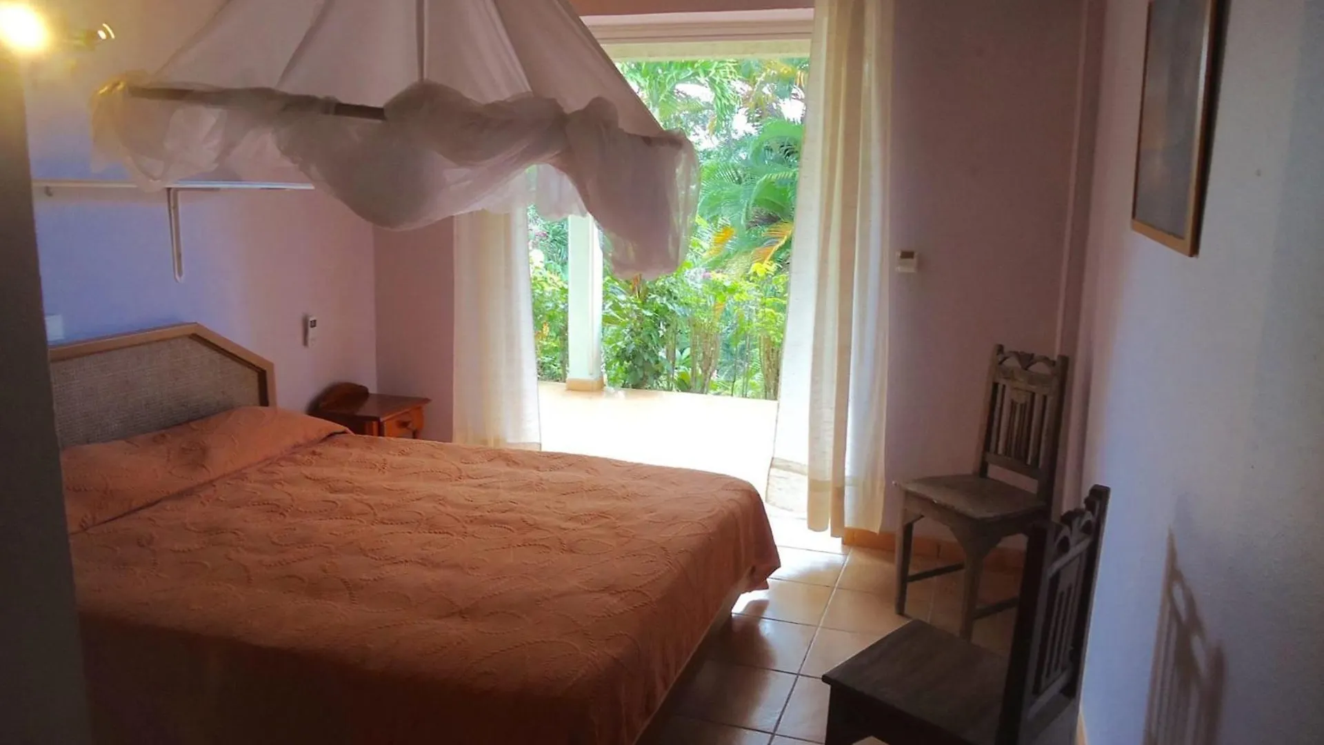 Villa Les Tililis - Belle Villa De 300 M2 Situee Au Calme Avec Grande Piscine Et Vue Montagne Petit-Bourg 0*,  Γουαδελούπη
