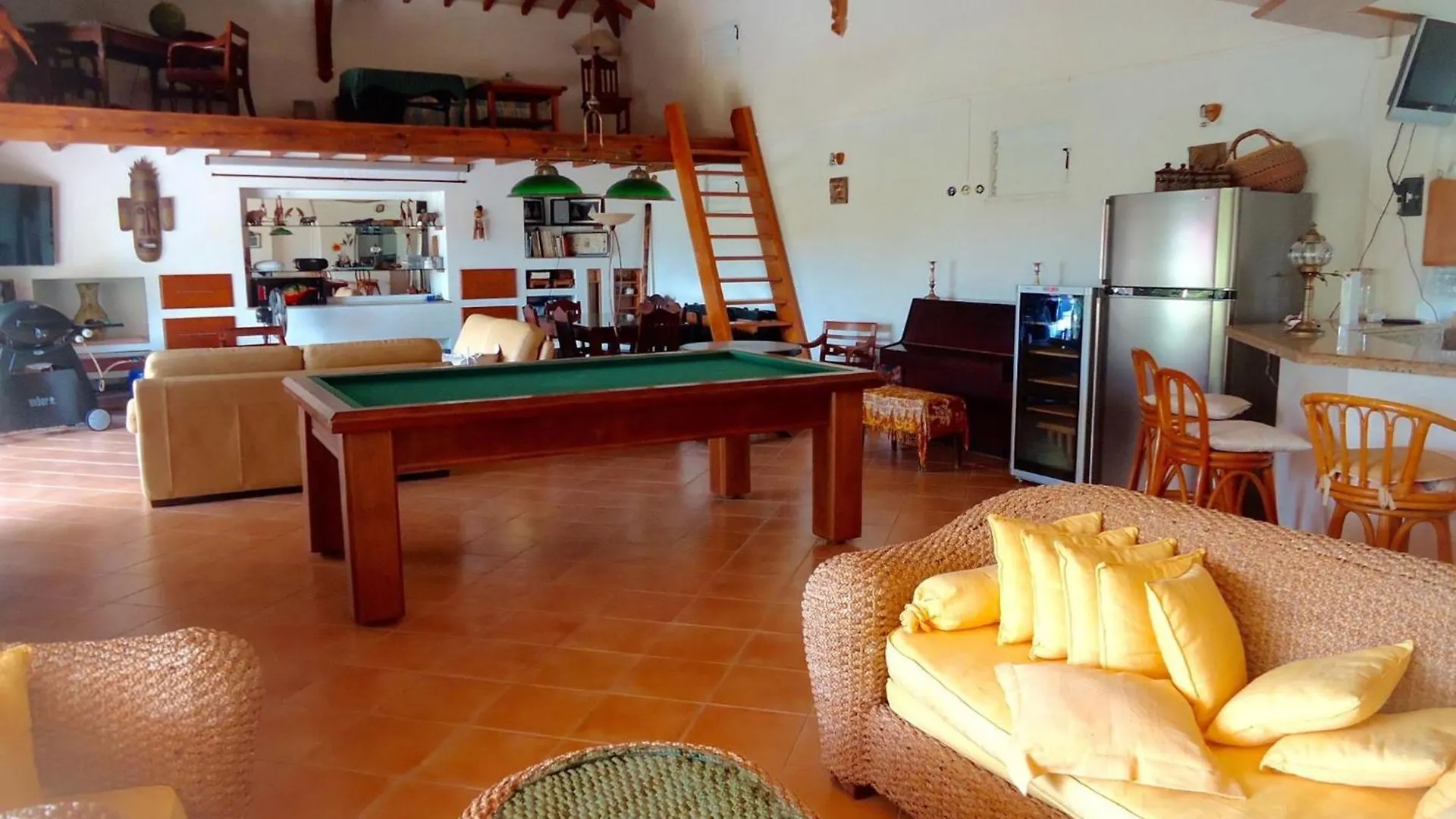 Villa Les Tililis - Belle Villa De 300 M2 Situee Au Calme Avec Grande Piscine Et Vue Montagne Petit-Bourg