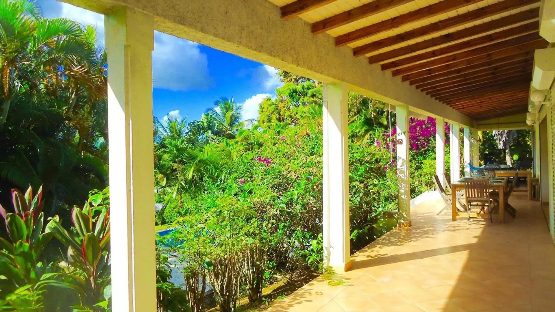 Villa Les Tililis - Belle Villa De 300 M2 Situee Au Calme Avec Grande Piscine Et Vue Montagne Petit-Bourg 0*,