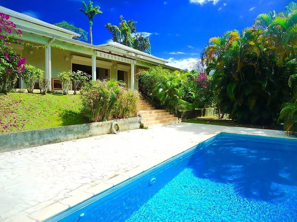 Villa Les Tililis - Belle Villa De 300 M2 Situee Au Calme Avec Grande Piscine Et Vue Montagne Petit-Bourg 0*,  Γουαδελούπη
